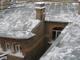 Очистка крыши от снега и наледи в Великом Новгороде